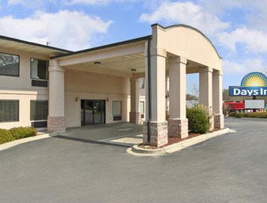 Days Inn By Wyndham Blythewood North Columbia Exterior photo